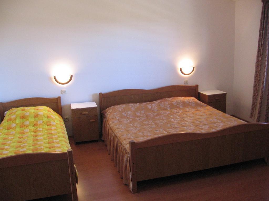 Guest House Caterina Porec Ngoại thất bức ảnh